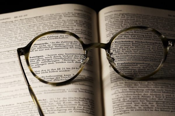 メガネの鼻あて（鼻パッド）を掃除しようトップイメージ画像